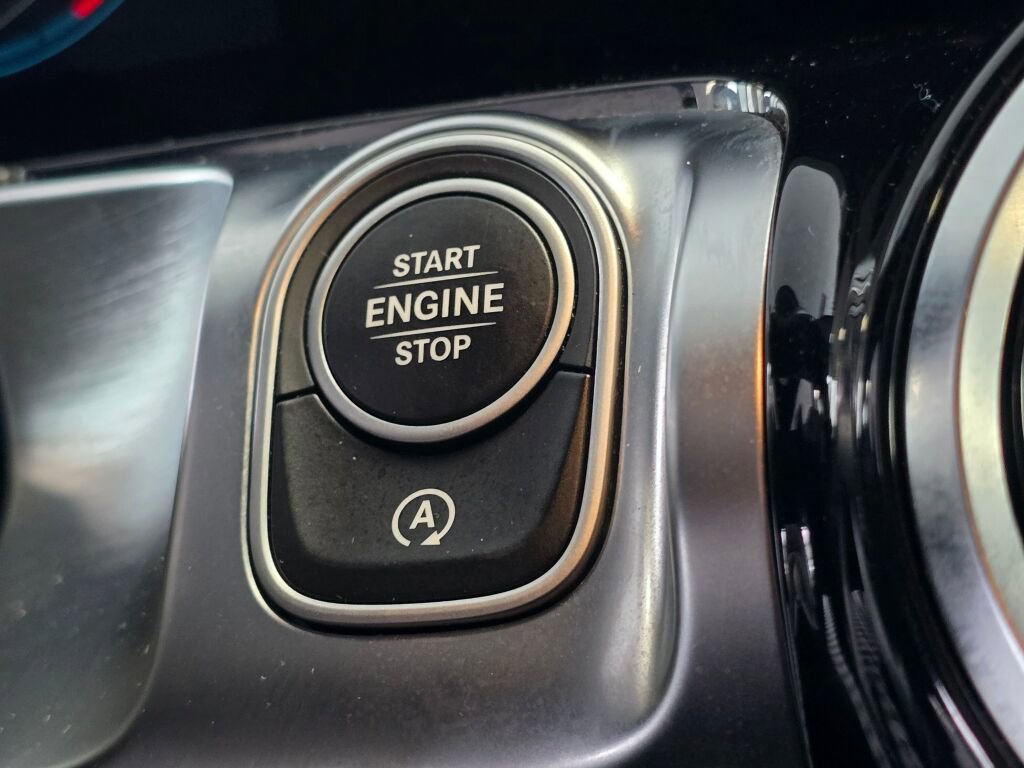 Used 2023 Mercedes-Benz GLB 250 4MATIC image 35