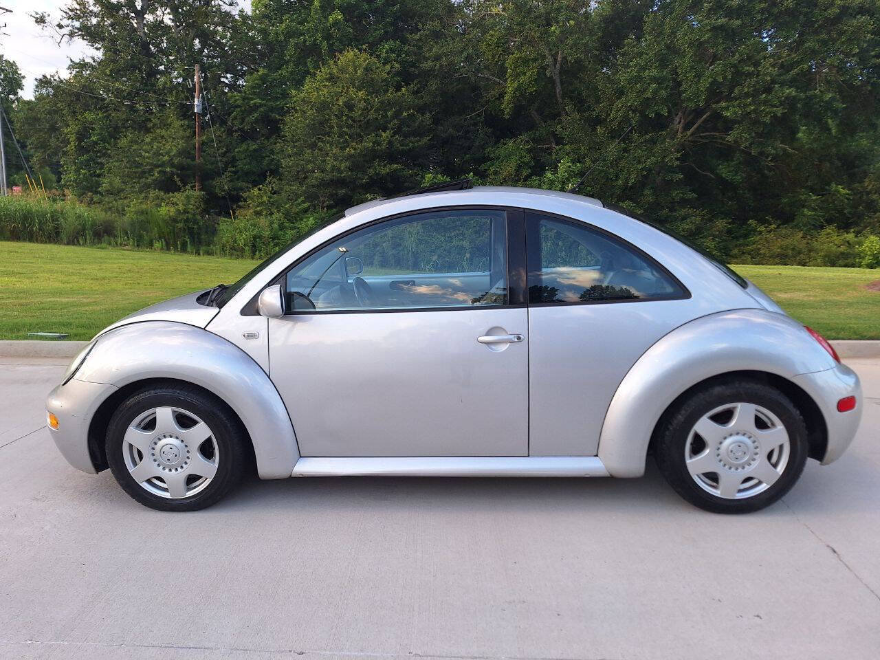 Used 2001 Volkswagen Beetle GLX FWD image 3