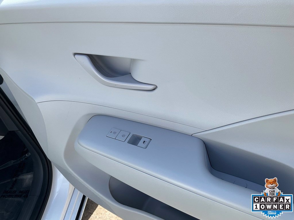 Used 2024 Hyundai Kona SEL FWD image 70