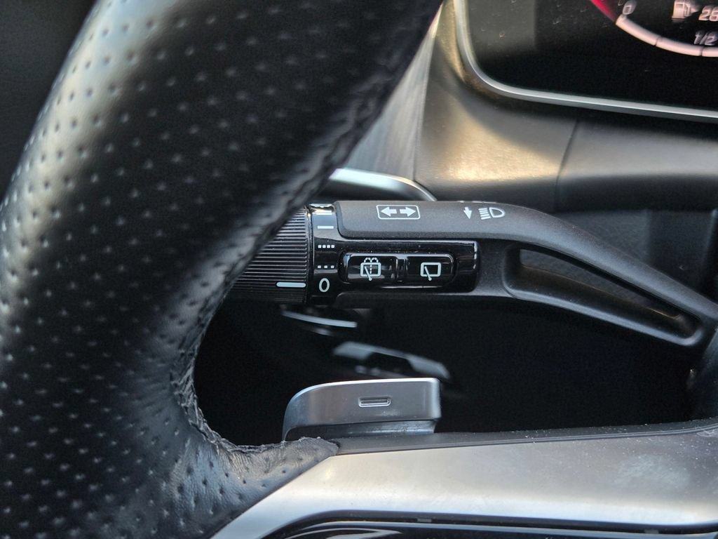 Used 2024 Mercedes-Benz GLC 300 w/ AMG Line image 23