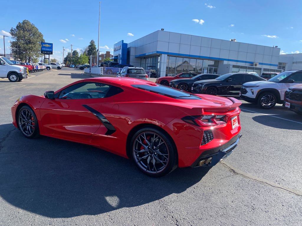 Used 2024 Chevrolet Corvette Stingray Premium Cpe w/ Z51 Performance Package RWD image 4
