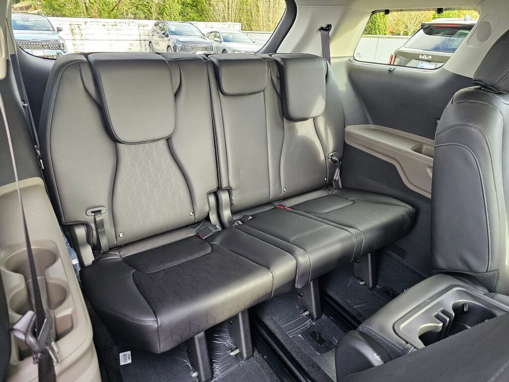 New 2026 Kia Carnival EX image 29