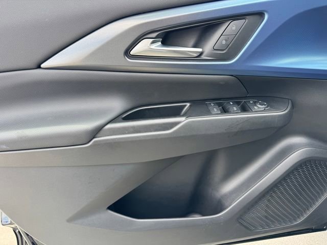 Certified 2025 Chevrolet Equinox EV LT w/ Convenience Package image 15