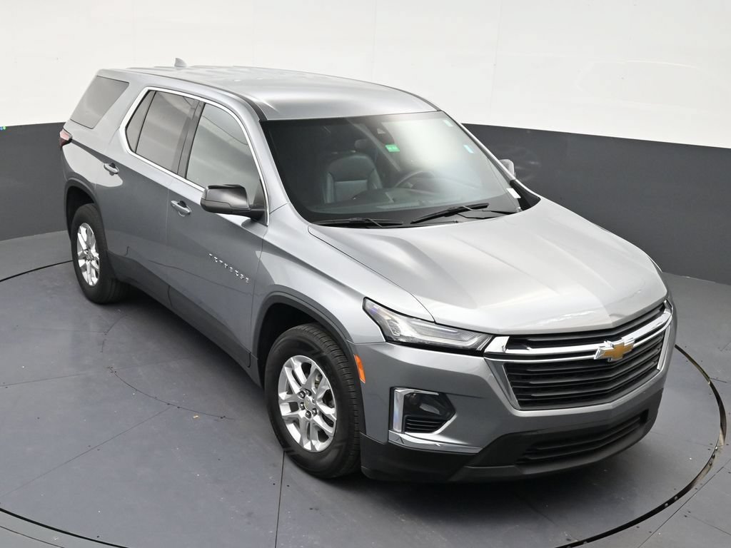 Used 2023 Chevrolet Traverse LS FWD image 17
