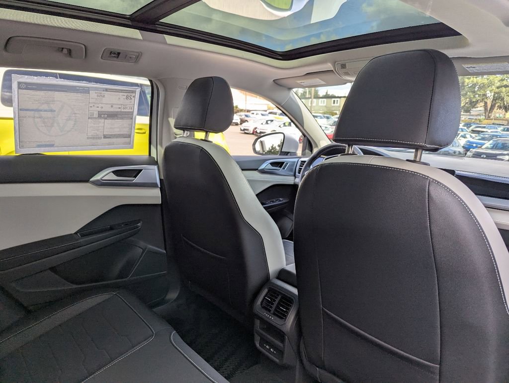 New 2026 Volkswagen Taos SE AWD/4WD image 33