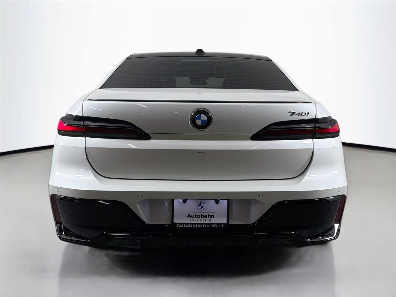 New 2026 BMW 740i w/ Premium Package RWD image 6