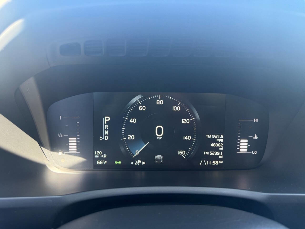 Used 2019 Volvo XC90 T5 Momentum w/ Protection Package Premier FWD image 21