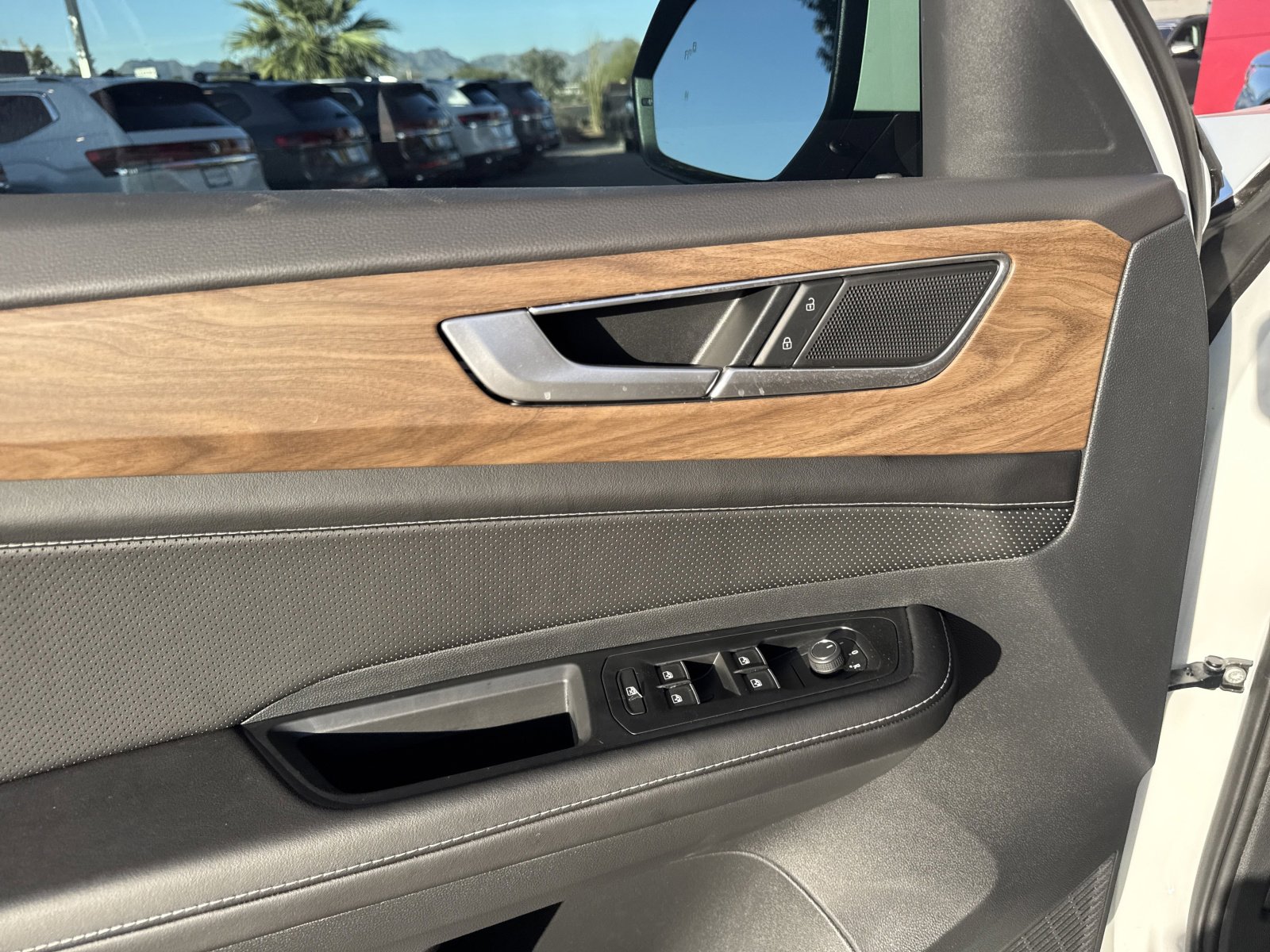 New 2026 Volkswagen Atlas SE image 12