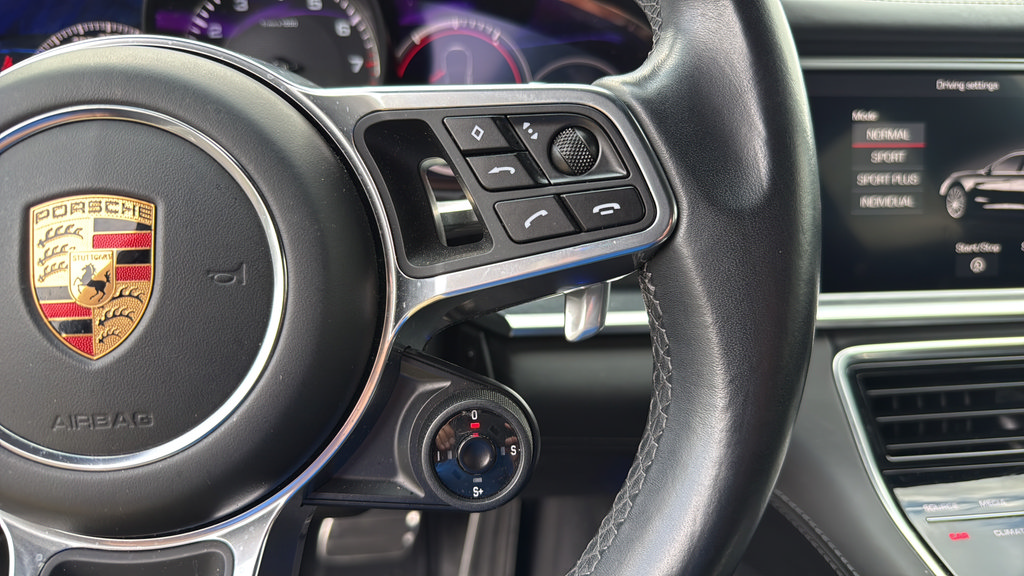 Used 2018 Porsche Panamera 4S AWD/4WD image 33