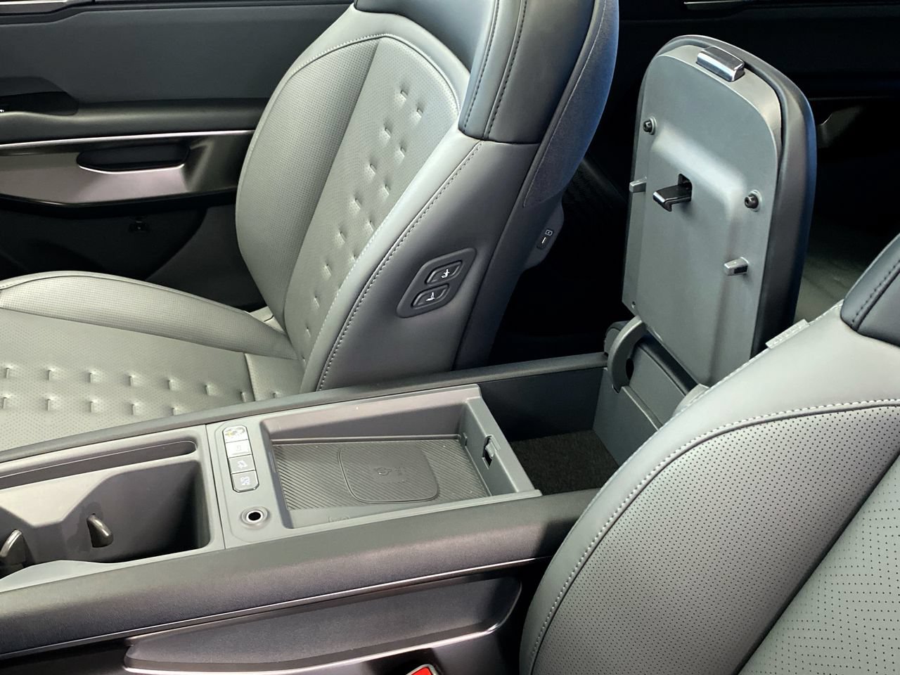 New 2026 Kia EV9 Wind AWD/4WD image 29