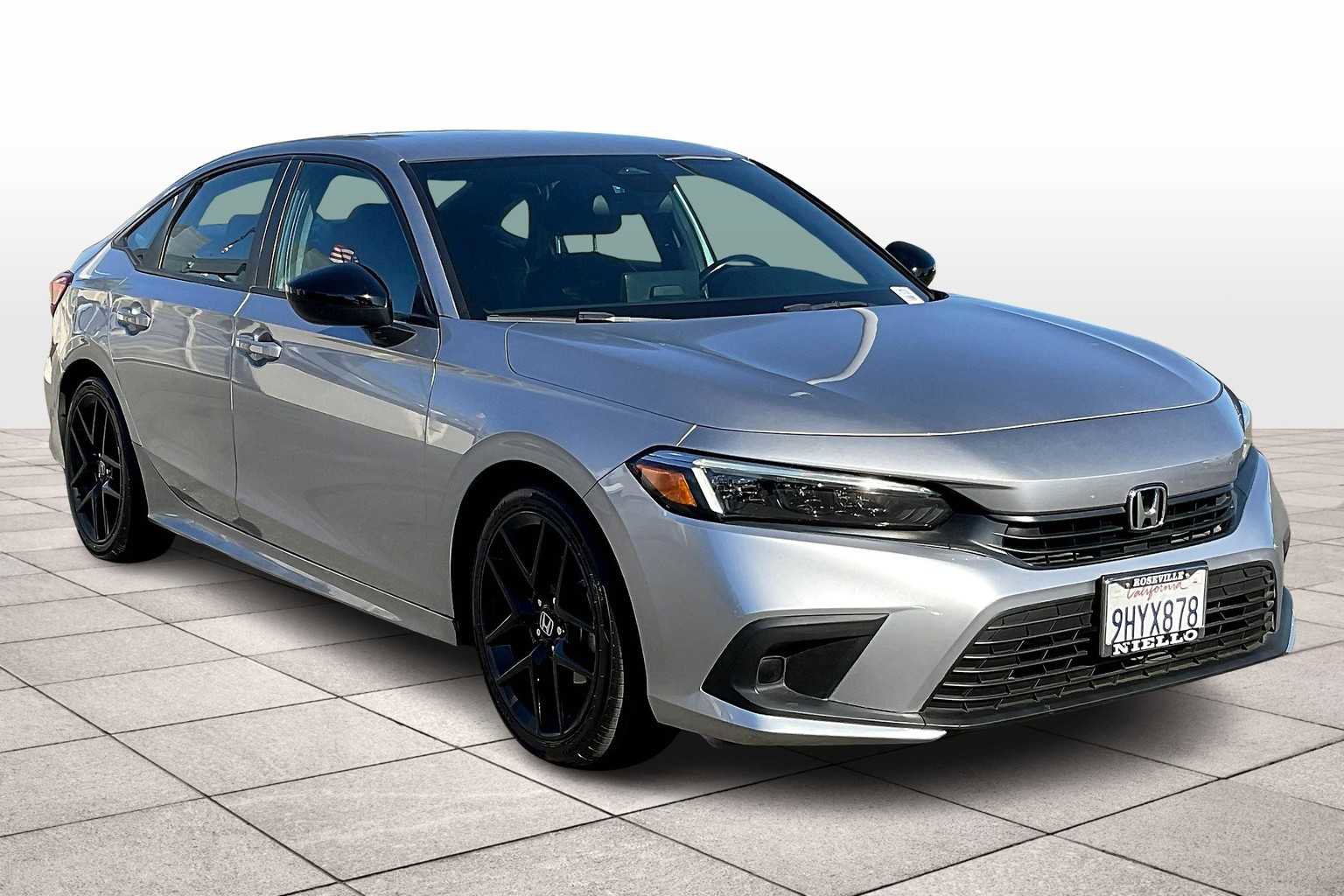 Used 2022 Honda Civic Sport image 2