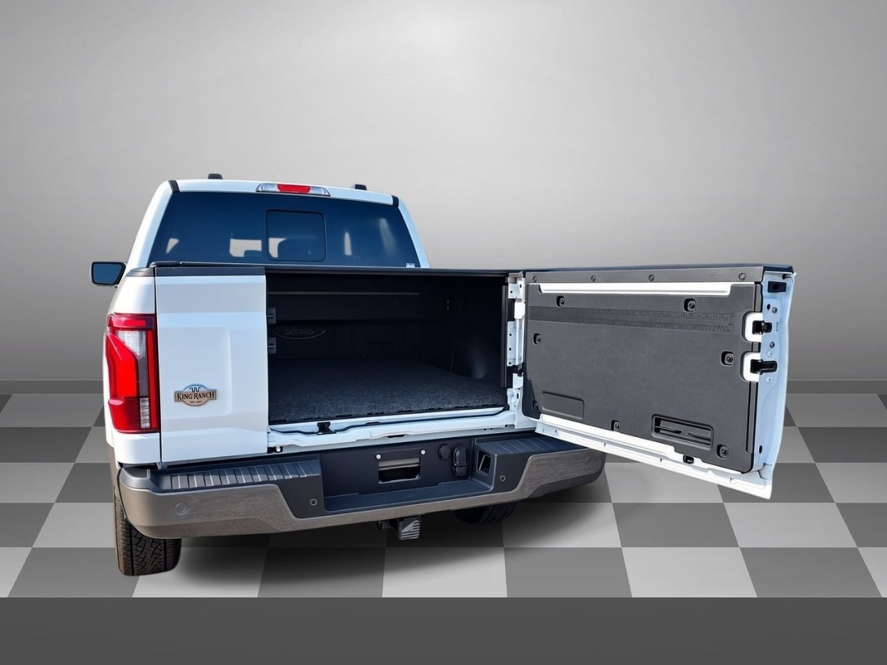 Used 2025 Ford F150 King Ranch w/ FX4 Off-Road Package AWD/4WD image 5