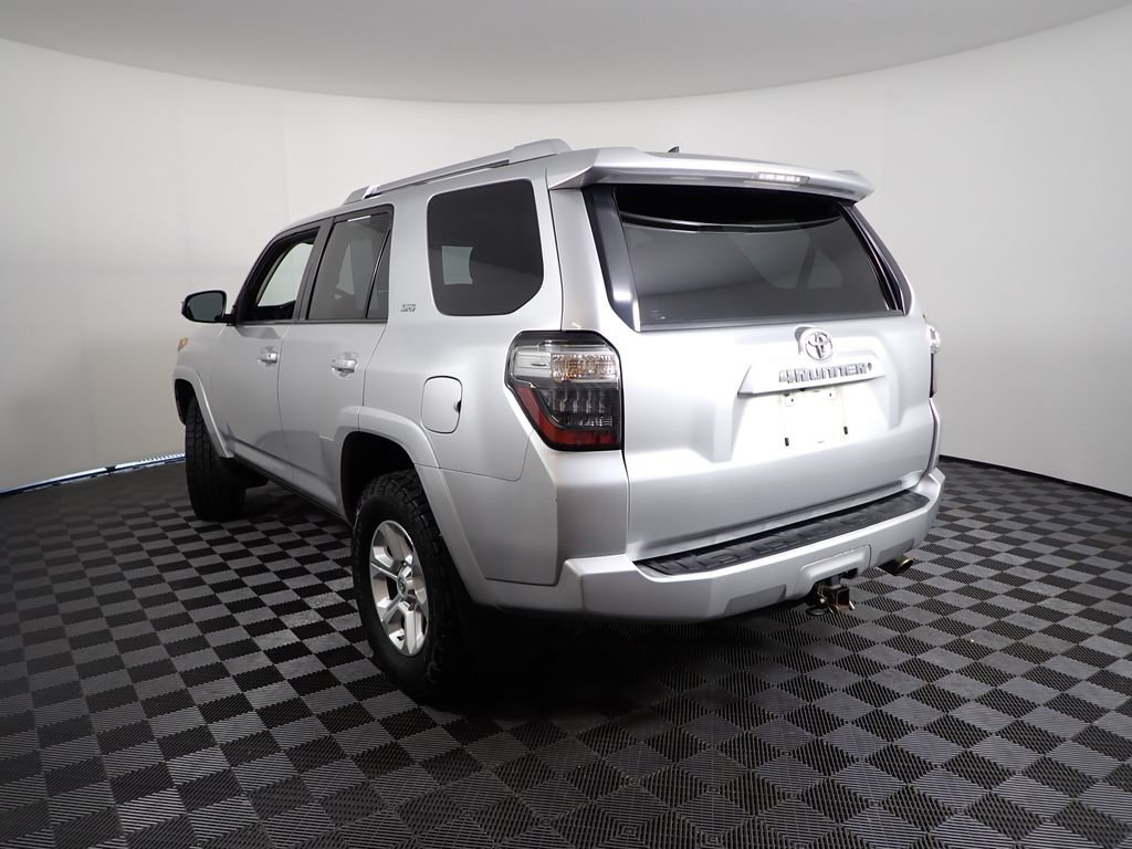 Used 2014 Toyota 4Runner SR5 AWD/4WD image 12