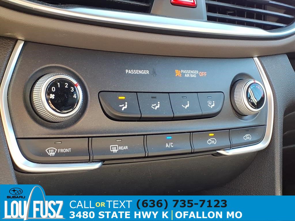 Used 2019 Hyundai Santa Fe SE image 14