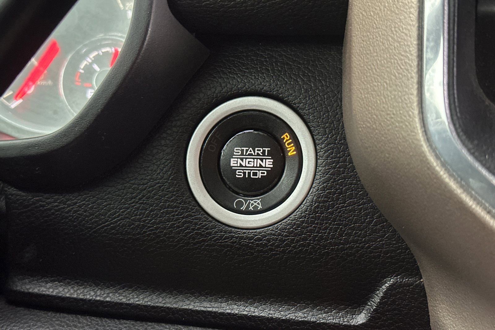 Used 2020 RAM 2500 Laramie image 24