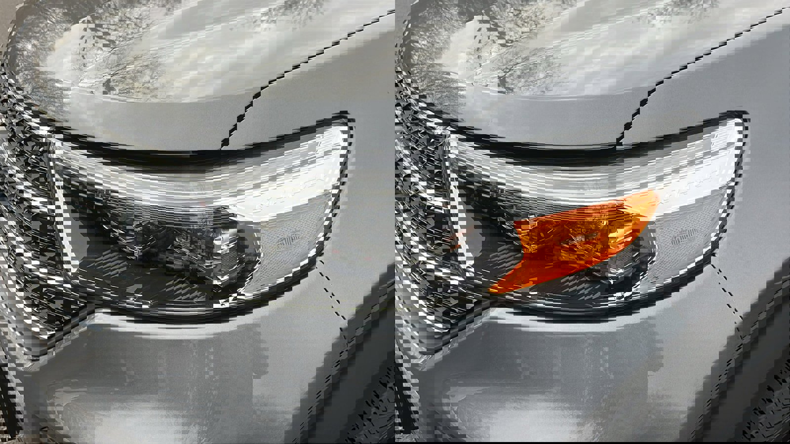 Used 2021 Ford Explorer XLT image 8