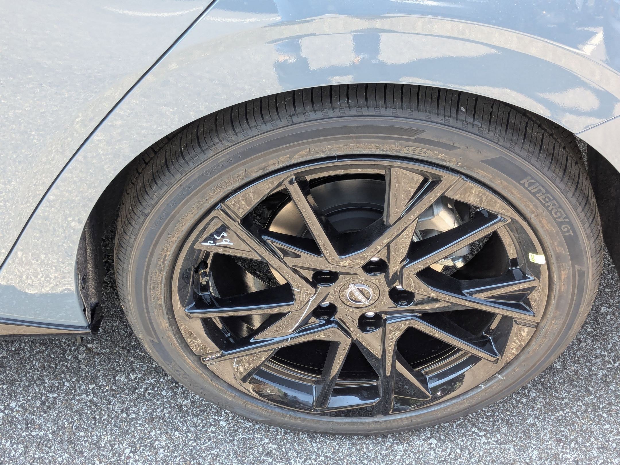 New 2025 Nissan Sentra SR w/ Midnight Edition image 10