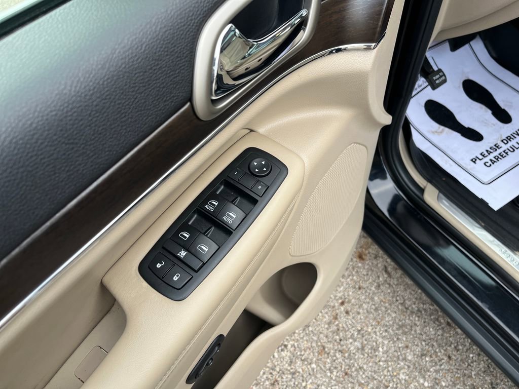 Used 2017 Jeep Grand Cherokee Limited w/ Luxury Group II image 13