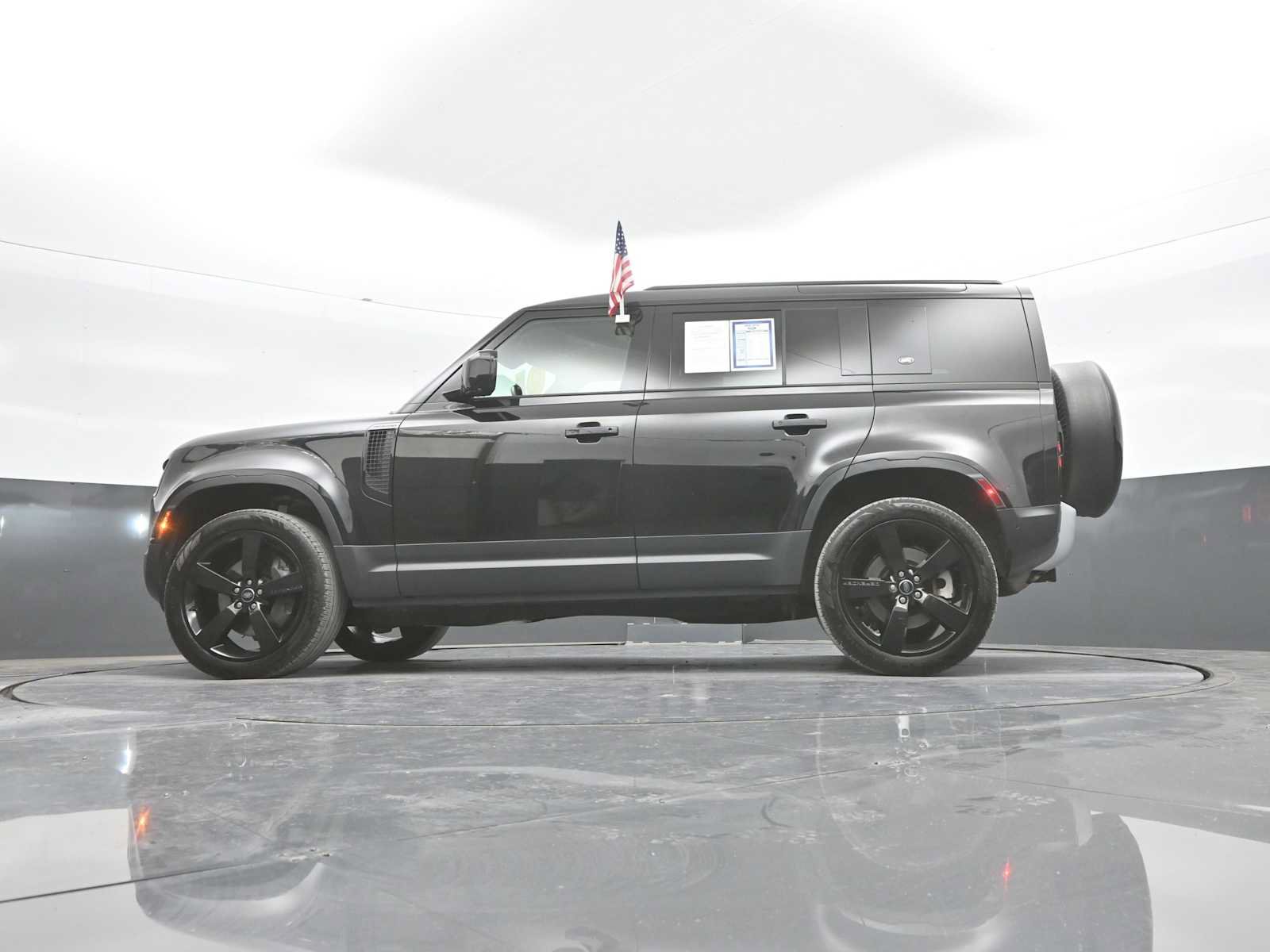 Used 2023 Land Rover Defender 110 SE AWD/4WD image 39