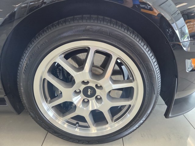 Used 2008 Ford Mustang Shelby GT500 RWD image 32