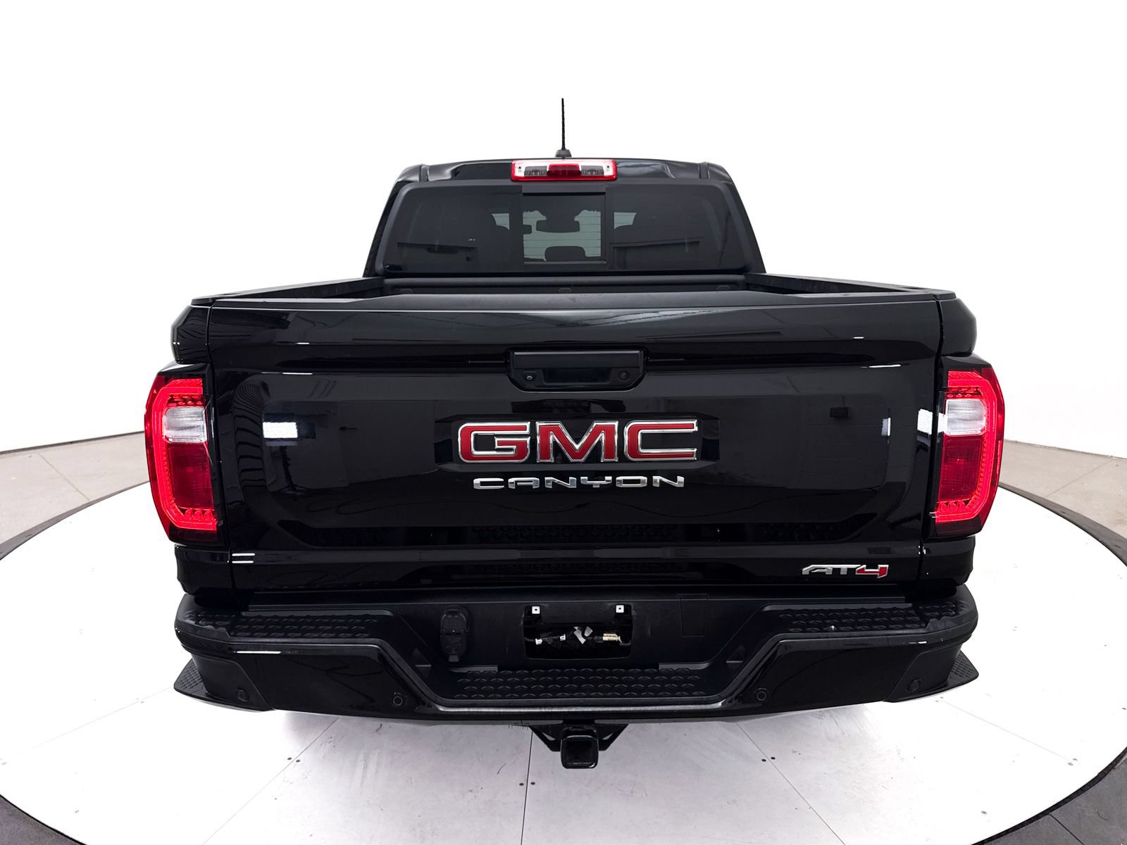 Used 2023 GMC Canyon AT4 w/ AT4 Premium Package AWD/4WD image 16