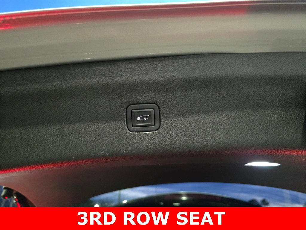 Used 2020 Buick Enclave Essence w/ Sport Touring Edition image 15