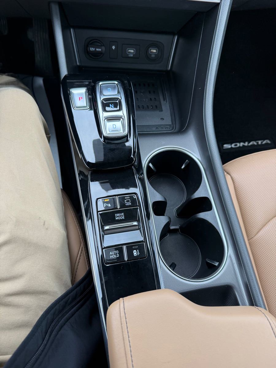Used 2022 Hyundai Sonata Limited FWD image 22