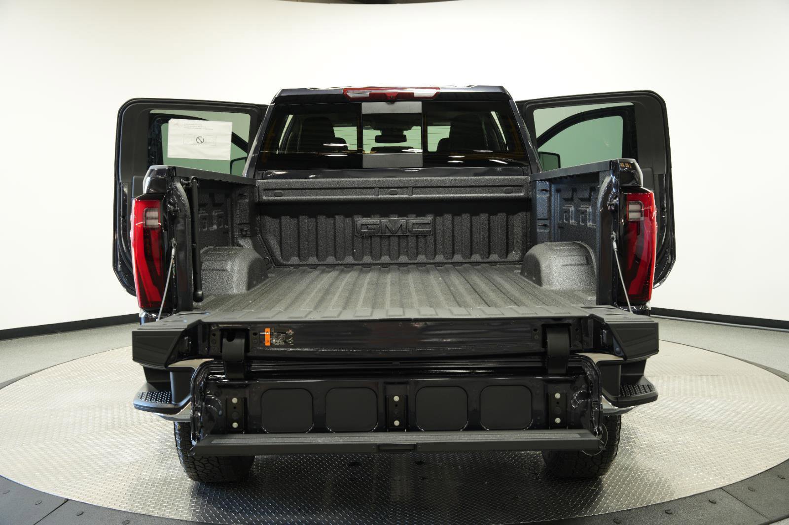 New 2025 GMC Sierra 2500 SLT w/ SLT Premium Package image 13