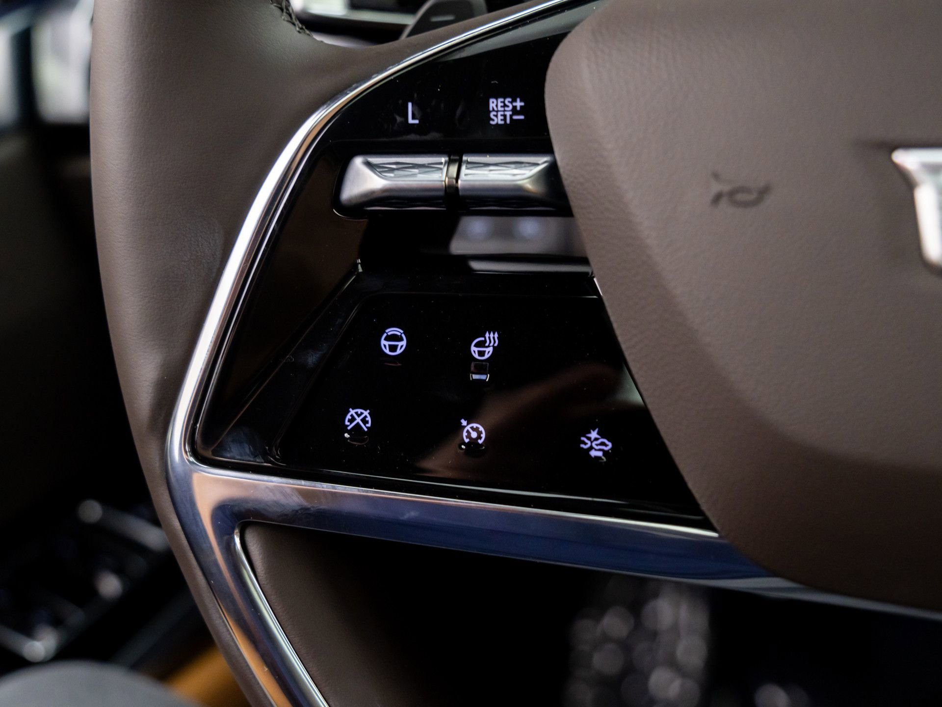 New 2026 Cadillac Escalade Luxury w/ Touring Package image 29