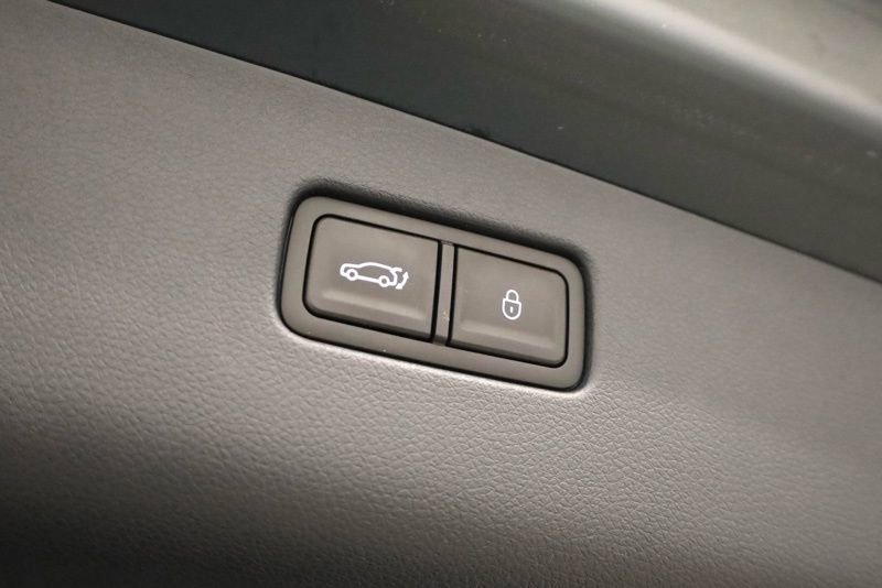 Used 2024 Genesis GV70 2.5T w/ Advanced Package image 39