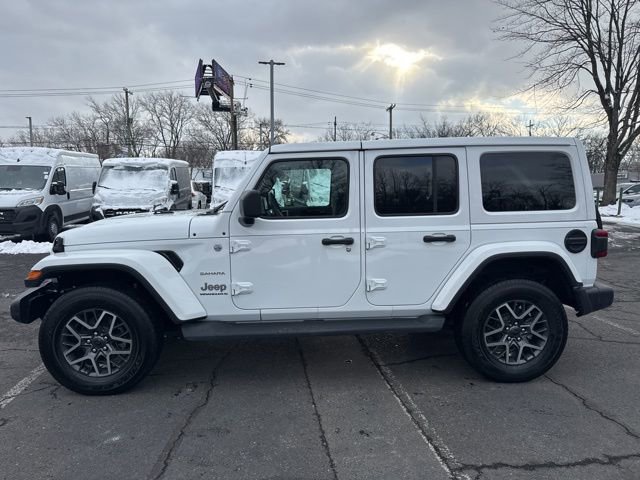 Used 2024 Jeep Wrangler Sahara image 22