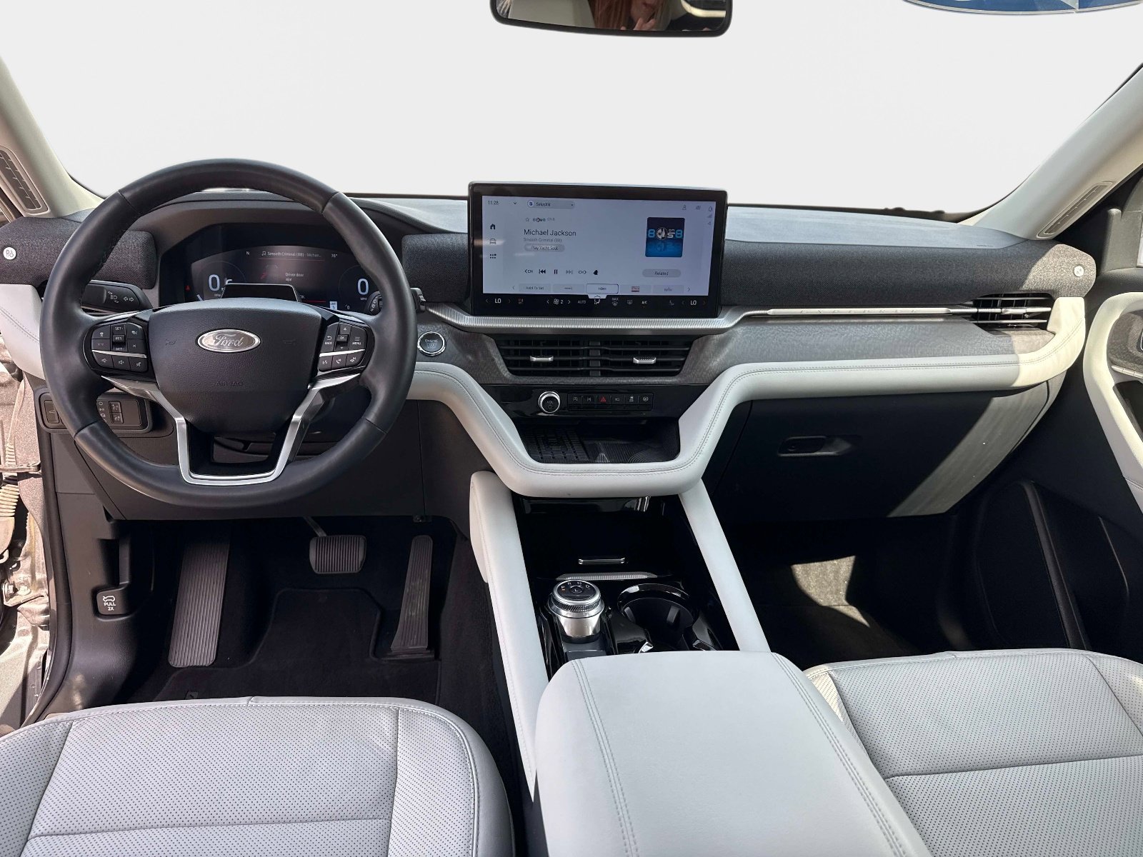 Used 2025 Ford Explorer Platinum w/ Ultimate Package image 19