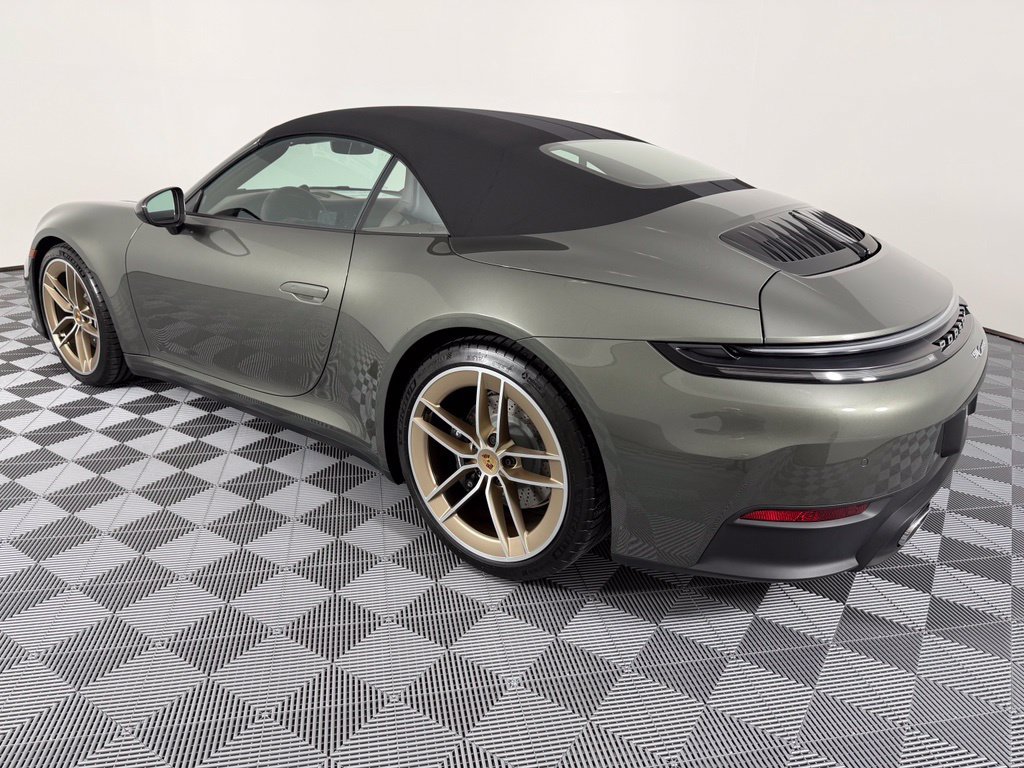 New 2026 Porsche 911 Carrera RWD image 3