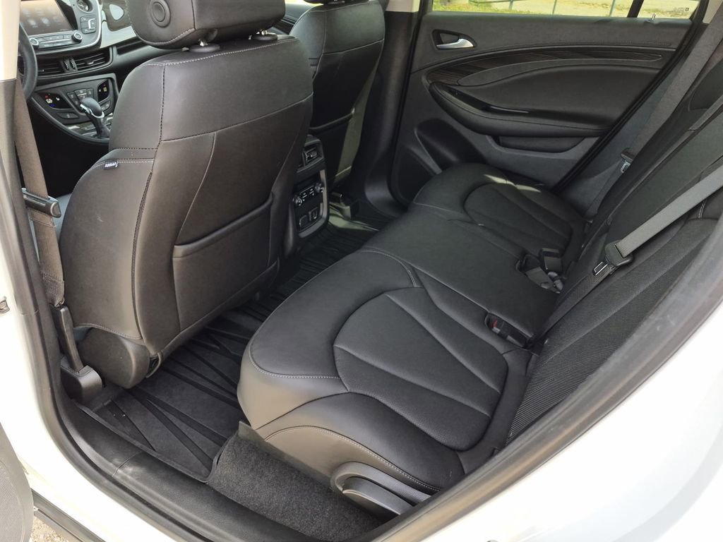 Used 2020 Buick Envision Premium image 16