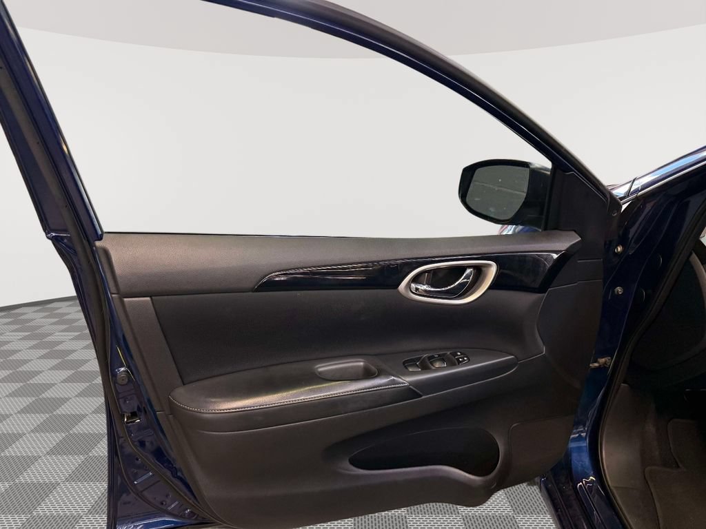 Used 2016 Nissan Sentra SV FWD image 30