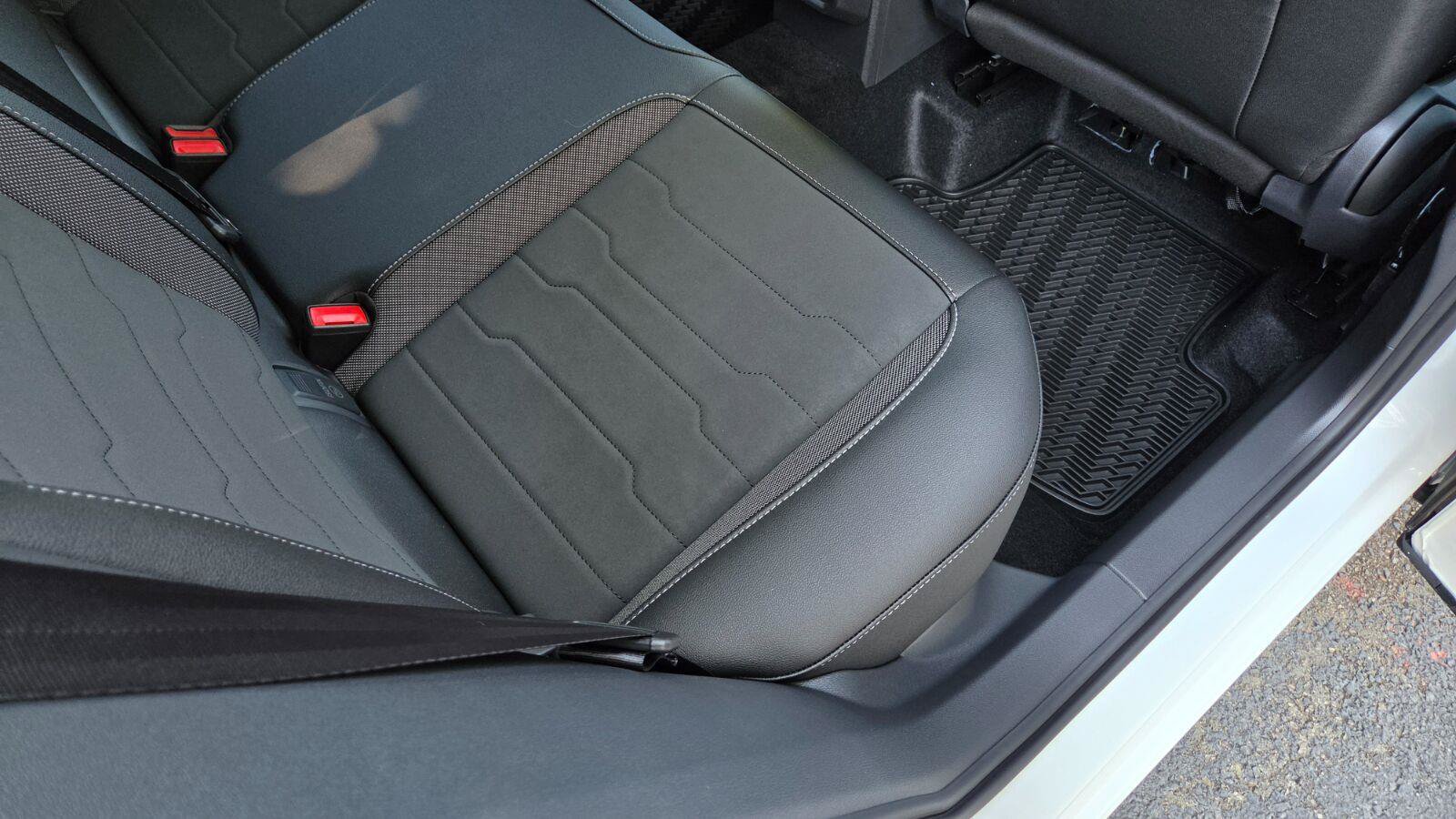 New 2027 Volkswagen Taos SE FWD image 51