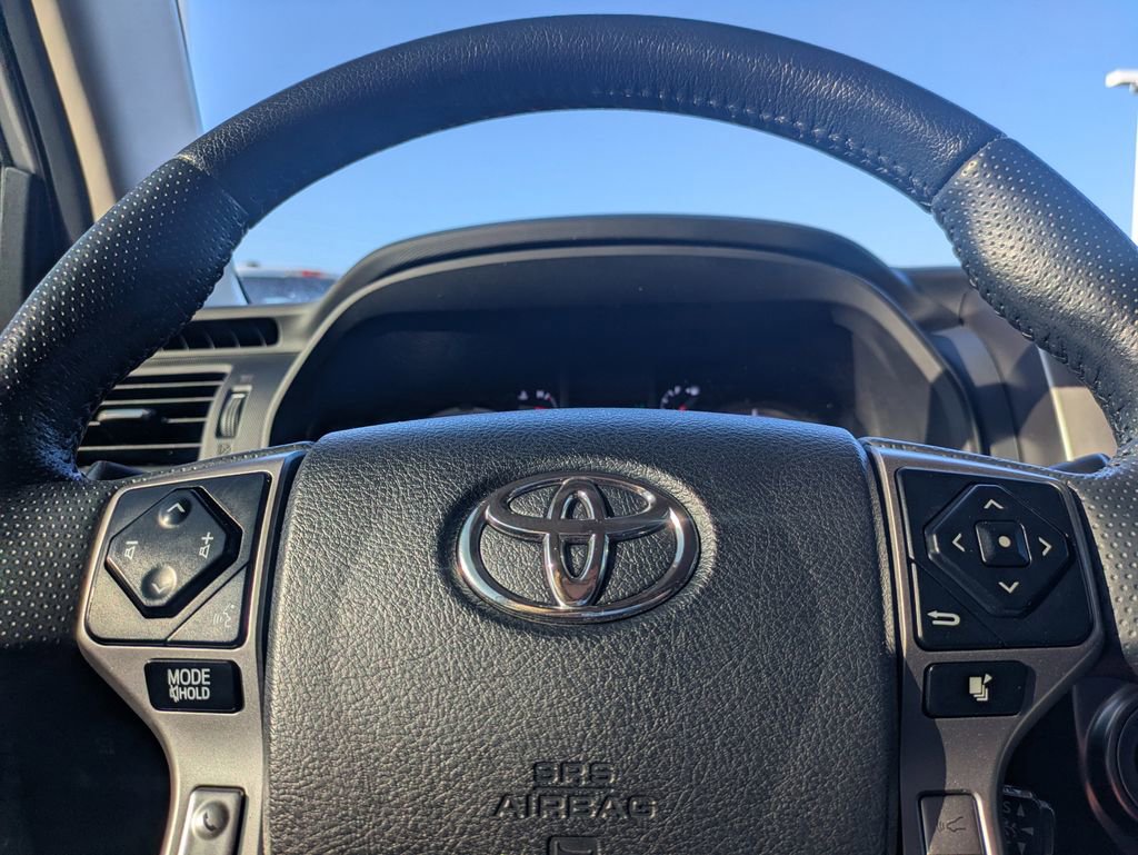 Used 2024 Toyota 4Runner Limited AWD/4WD image 31