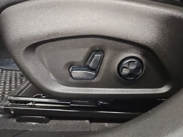 Used 2021 Jeep Renegade Latitude w/ Luxury Group I image 24