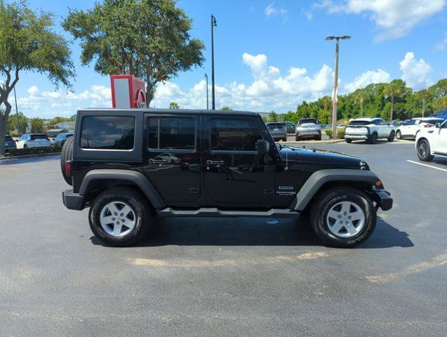 Used 2018 Jeep Wrangler Unlimited Sport S AWD/4WD image 3