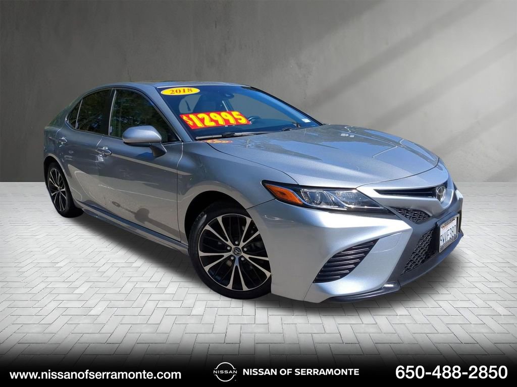 Used 2018 Toyota Camry SE w/ Moonroof Package