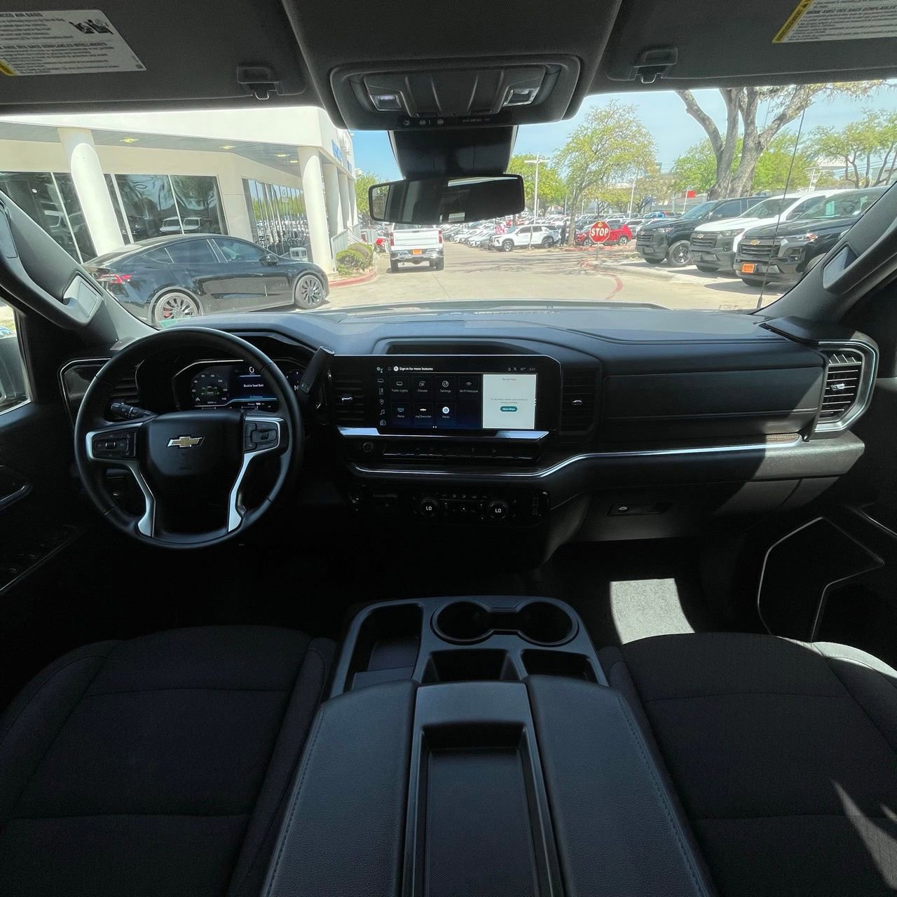 Used 2025 Chevrolet Silverado 1500 LT image 11