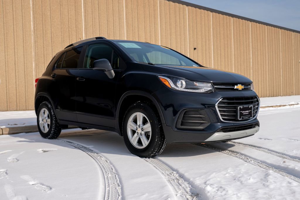 Certified 2021 Chevrolet Trax LT w/ Driver Confidence Package image 2