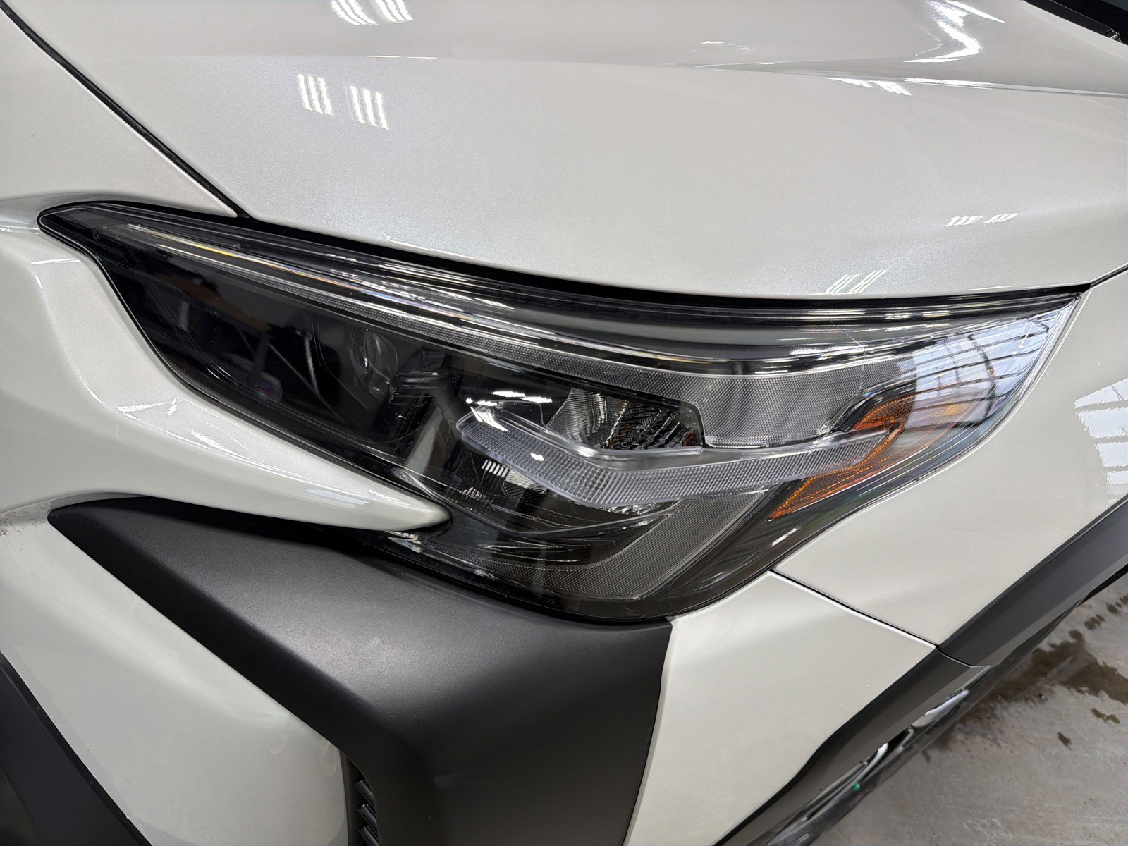 Certified 2025 Subaru Outback Premium w/ Popular Package #1A image 16