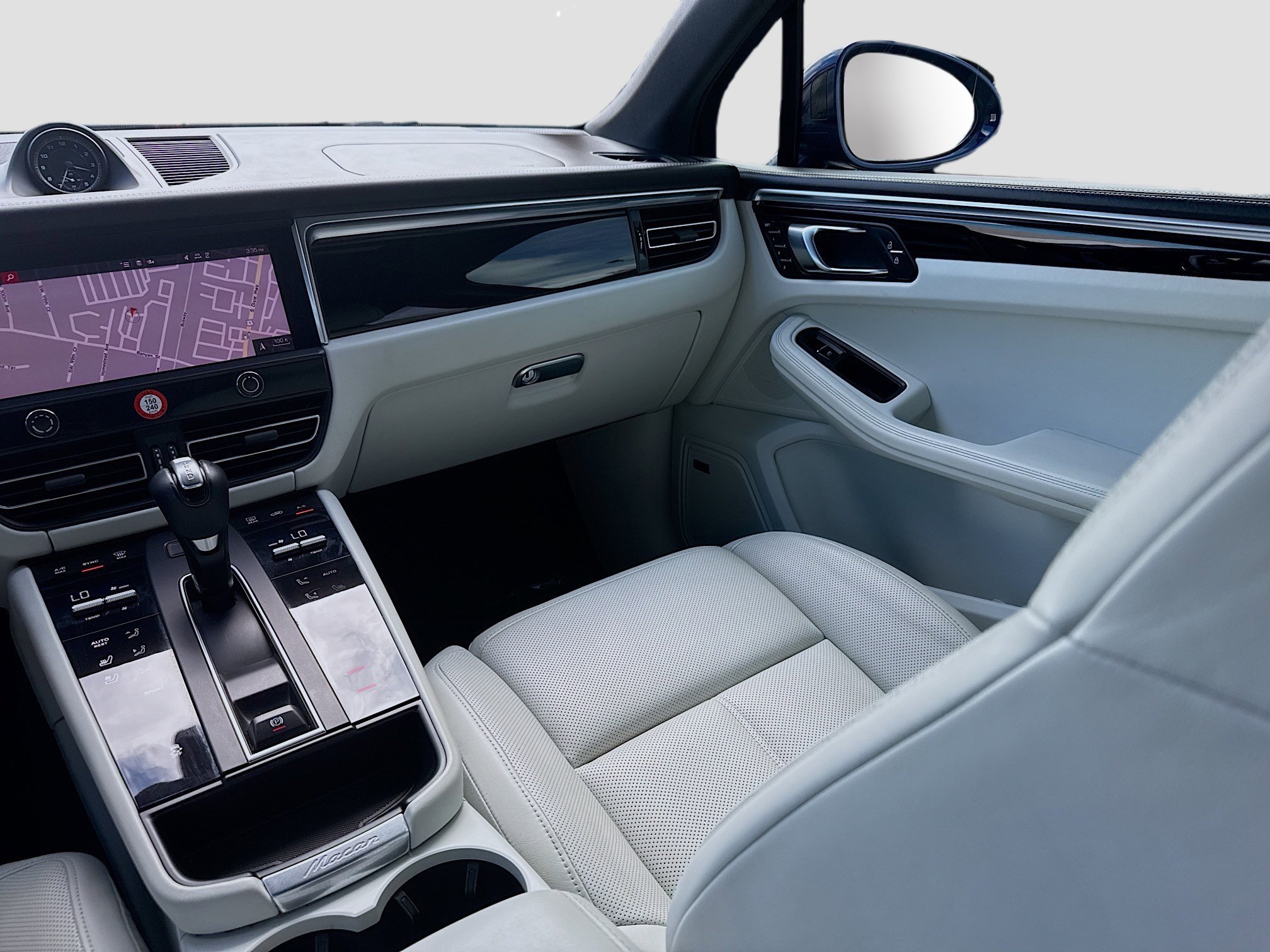 Used 2022 Porsche Macan w/ Premium Package Plus image 21
