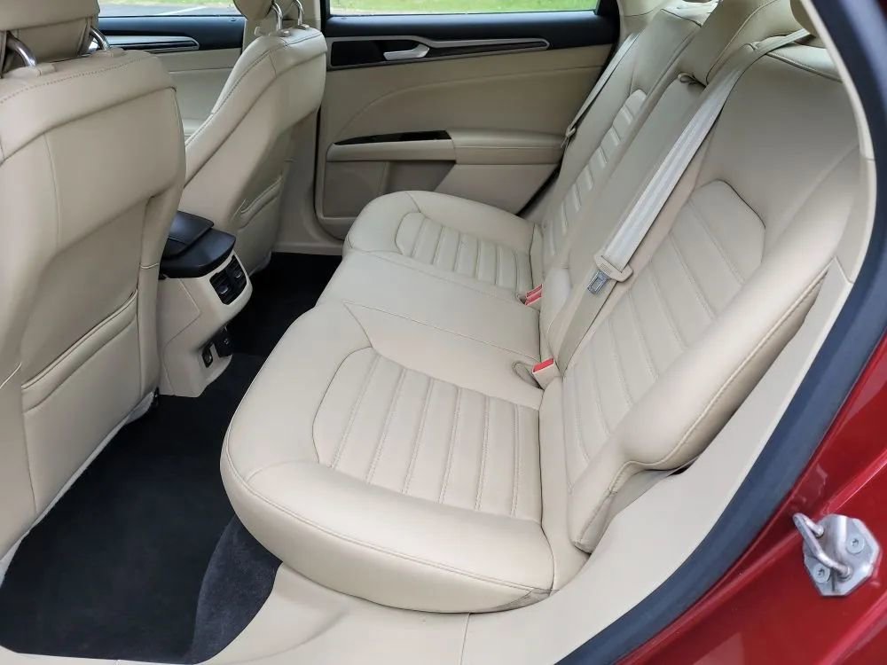 Used 2013 Ford Fusion SE FWD image 27