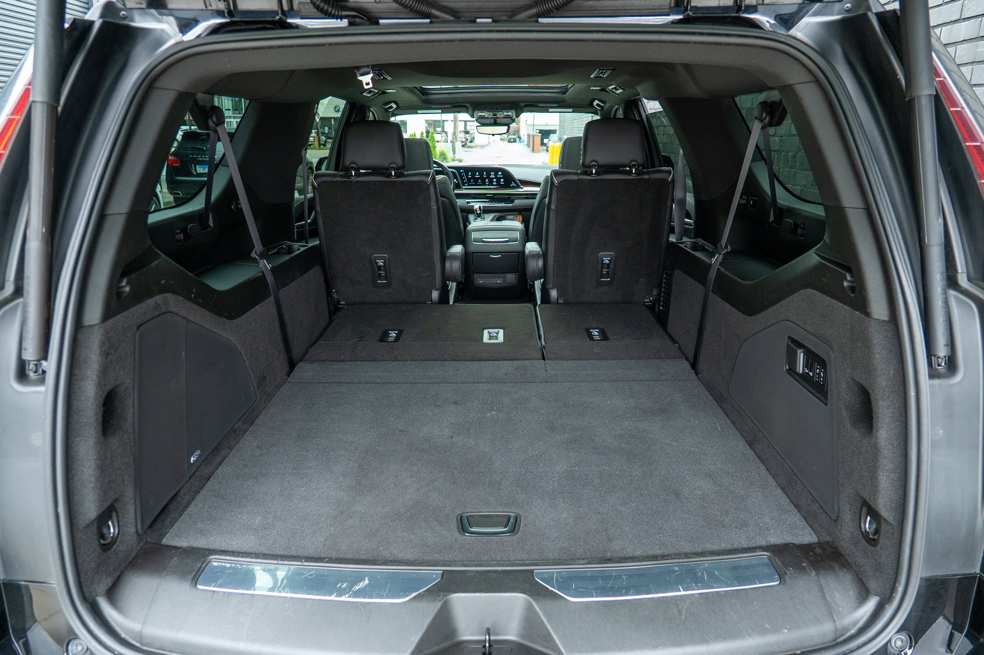 Used 2022 Cadillac Escalade ESV Premium Luxury AWD/4WD image 8