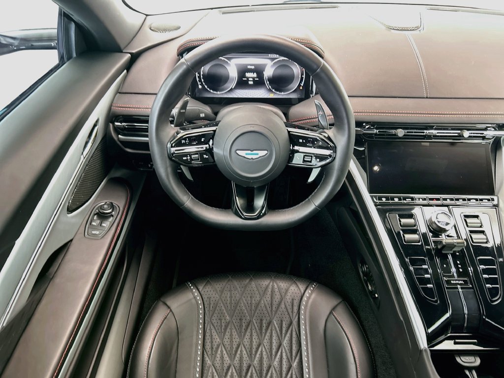Used 2025 Aston Martin DB12 Coupe RWD image 10