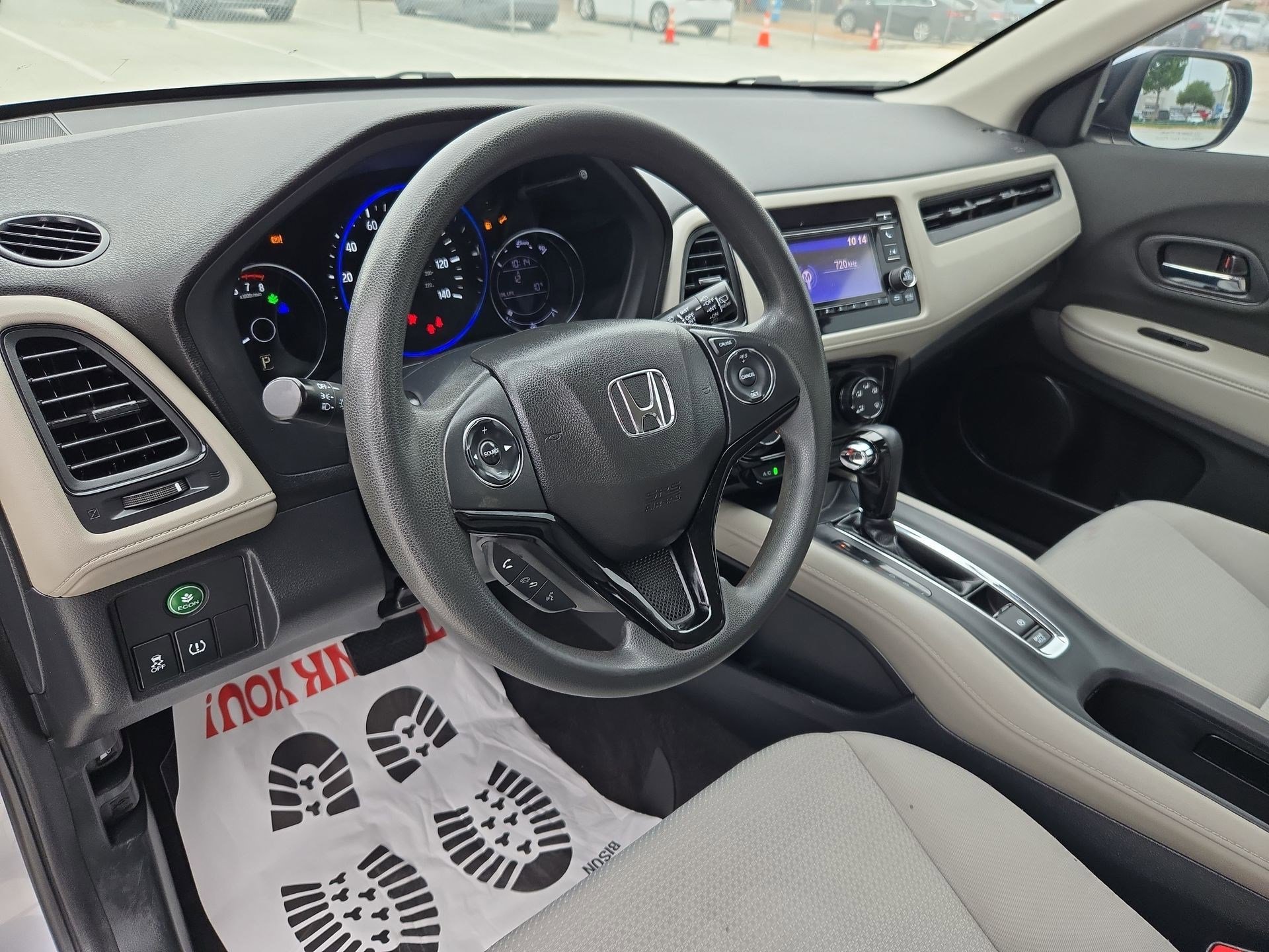 Used 2022 Honda HR-V LX image 9