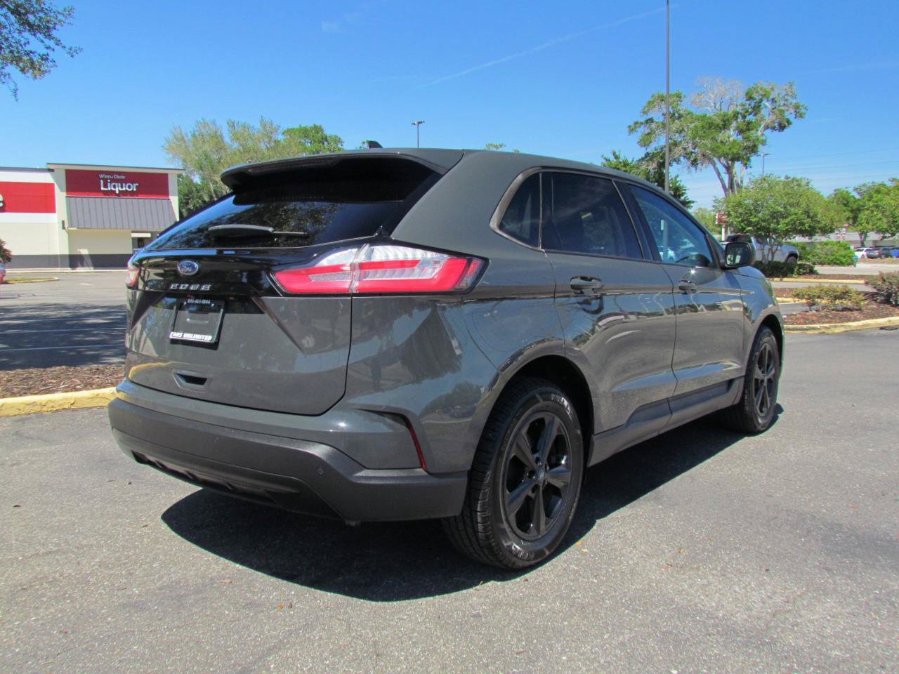 Used 2021 Ford Edge SE FWD image 10