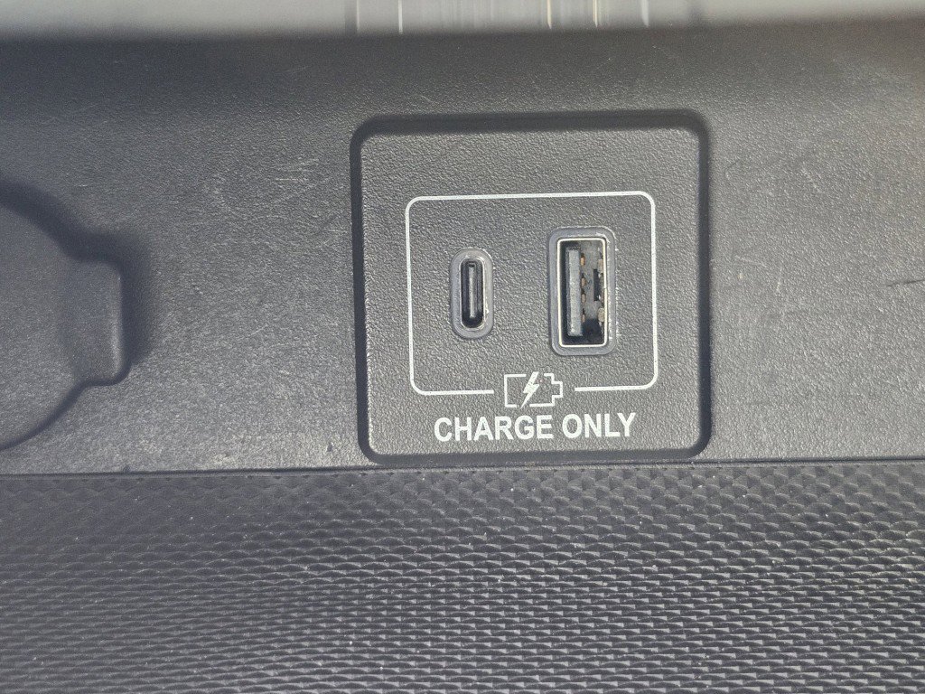 Used 2020 Nissan Pathfinder SL AWD/4WD image 5
